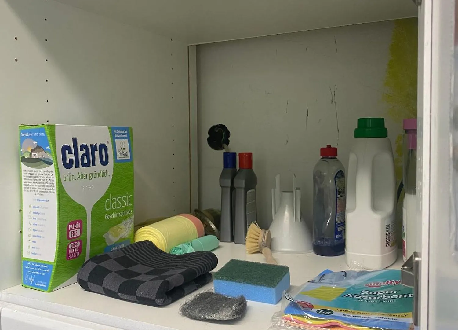 Wohnung Im Gruenen Am Stadtrand, 50 M2, Eigener Garten Mit Terrasse, Eigener Eingang, Kostenloses Parken Solnohrad Apartmán
