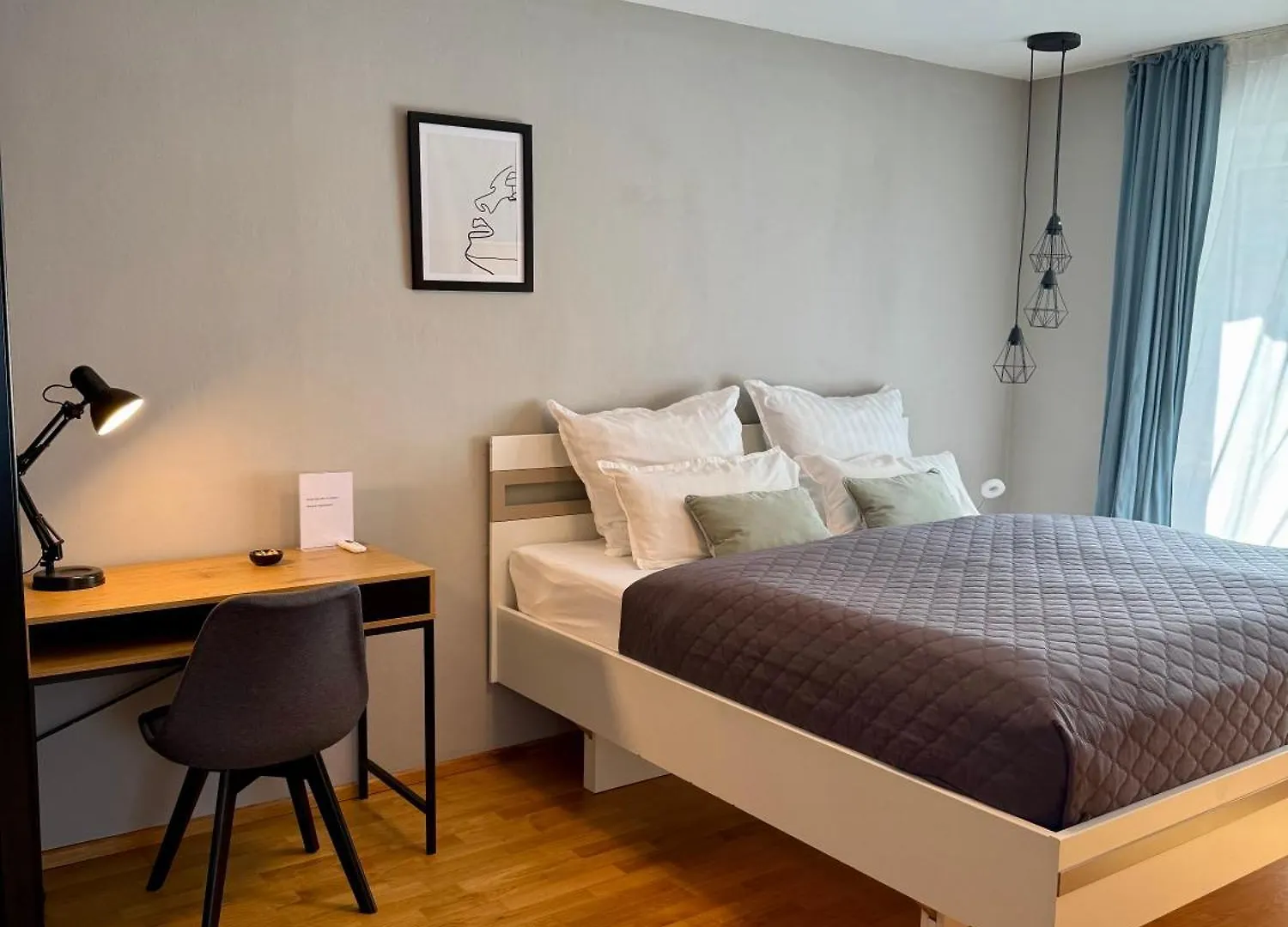 Wohnung Im Gruenen Am Stadtrand, 50 M2, Eigener Garten Mit Terrasse, Eigener Eingang, Kostenloses Parken Solnohrad Apartmán